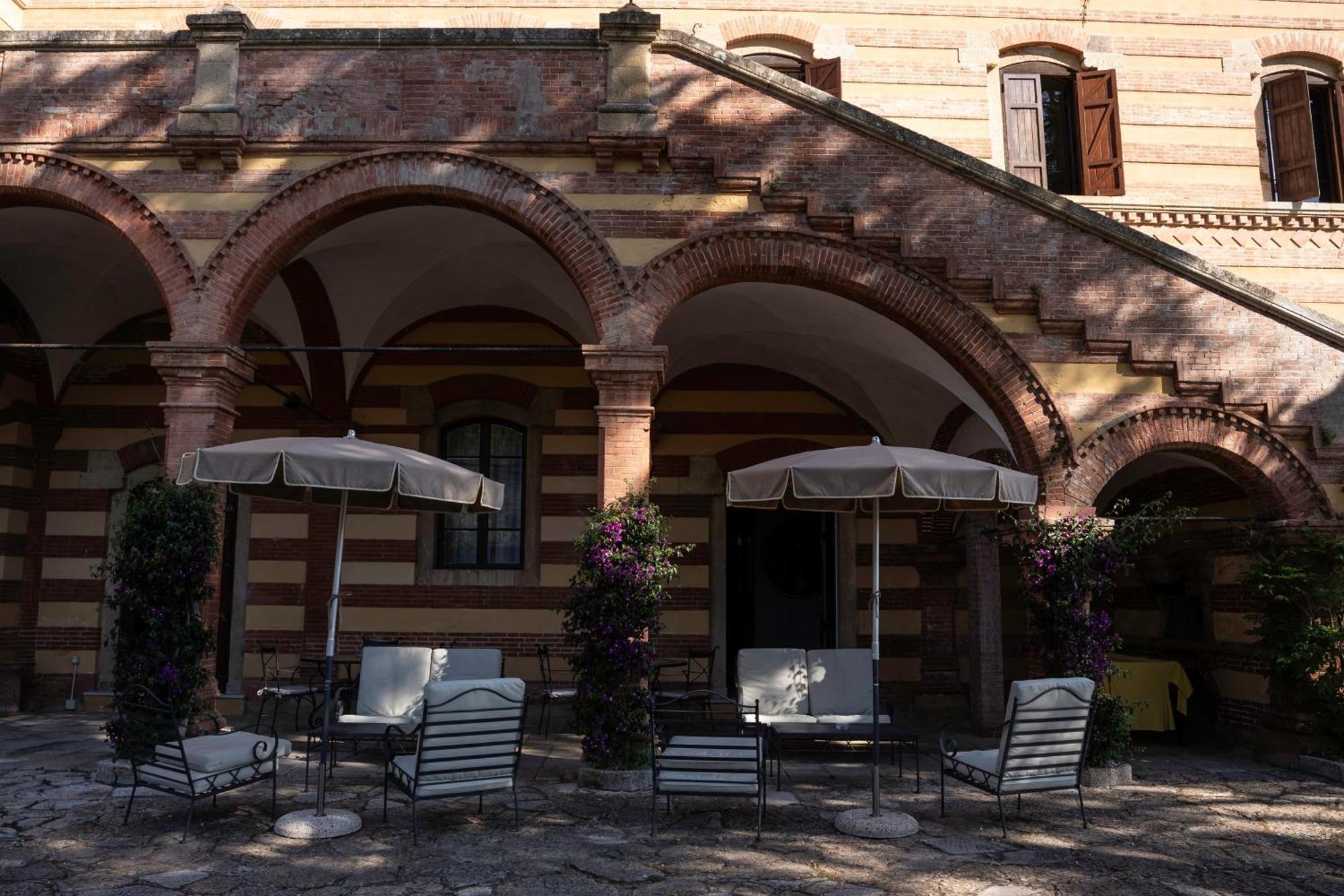 Park Hotel Napoleone Портоферрайо Экстерьер фото